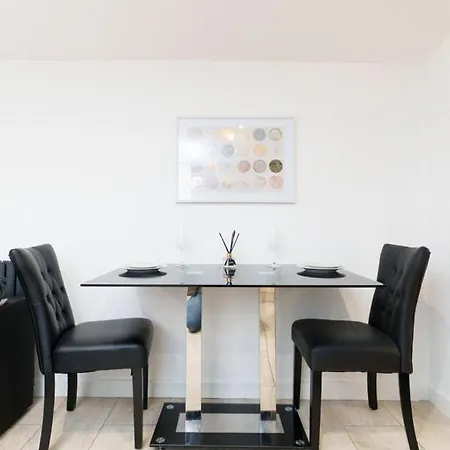 Apartment Am To Pm